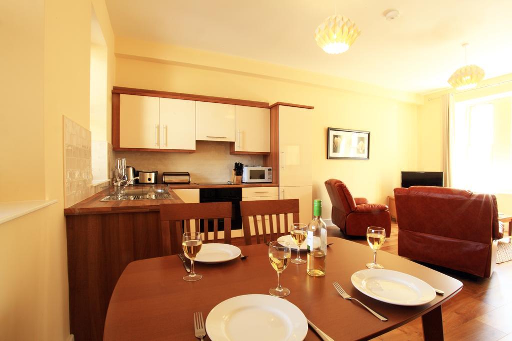 Deluxe Two-Bedroom Apartment,191629084:JPEG